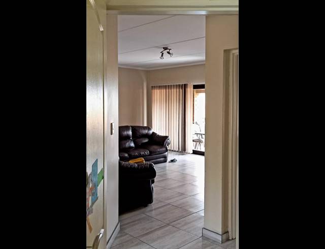 2 BEDROOM TOWNHOUSE SOLD IN GLENVISTA